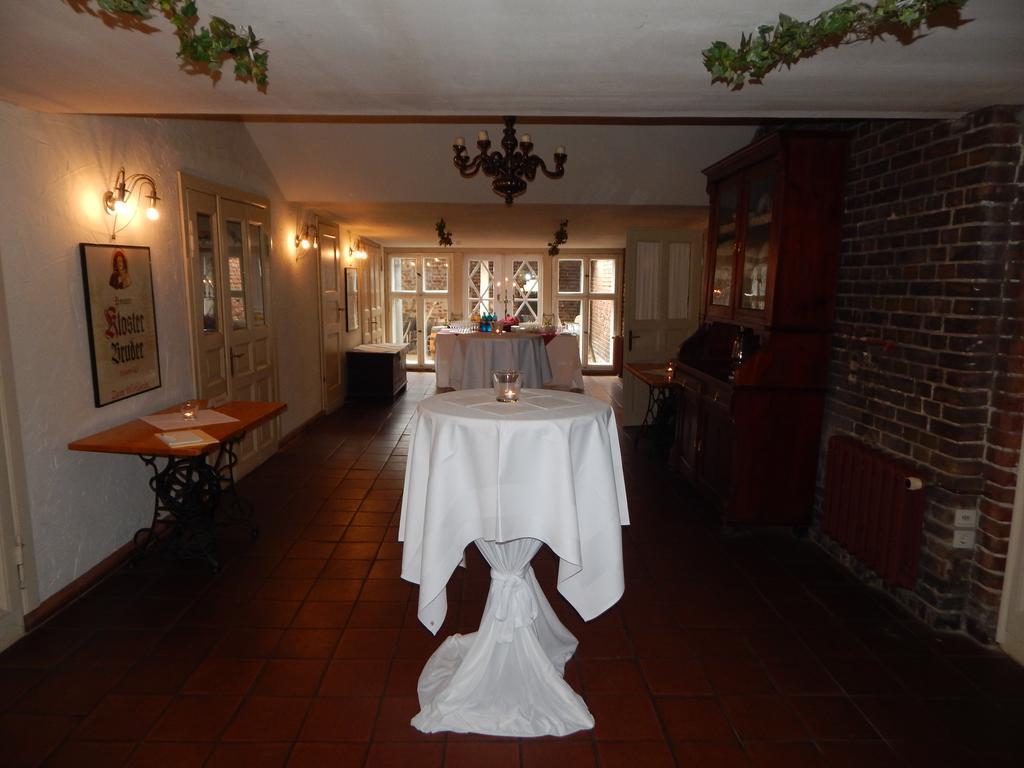 Hotel Alte Foersterei Kloster Zinna Exterior photo